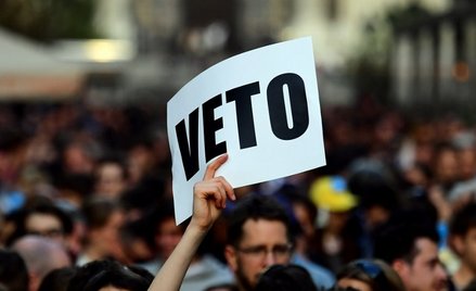 Węgry: Żywy łańcuch wokół uczelni ws. ustawy o szkolnictwie wyższym