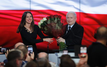 Prezes PiS Jarosław Kaczyński nie był entuzjastyczny podczas wieczoru wyborczego