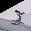 Rolls Royce zmienia wygląd swojej słynnej "Spirit of Ecstasy"