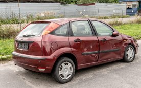 Podstawą do usunięcia pojadu z ulicy jest brak tablic rejestracyjnych lub stan techniczny wskazujący