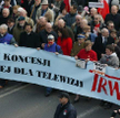 Sukces protestów w obronie TV Trwam, takich jak niedzielna manifestacja w Gdańsku, daje PiS nadzieję