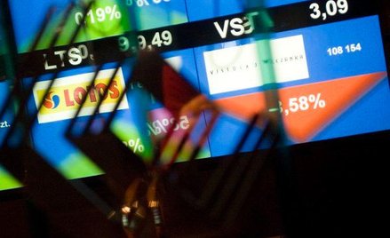 Po godzinie handlu WIG20 tracił 0,2 proc. (2223 pkt)