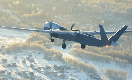 Dron Altius-M HALE podczas lotu testowego w 2017 r.