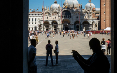 Władze Wenecji zabroniły turystom przyjeżdżania z walizkami na kółkach. Podróżowanie z bagażem staje
