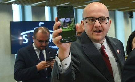 Spięcie z dnia zaprzysiężenia Karola Nawrockiego, z udziałem Dariusza Mateckiego (na zdjęciu) jest t