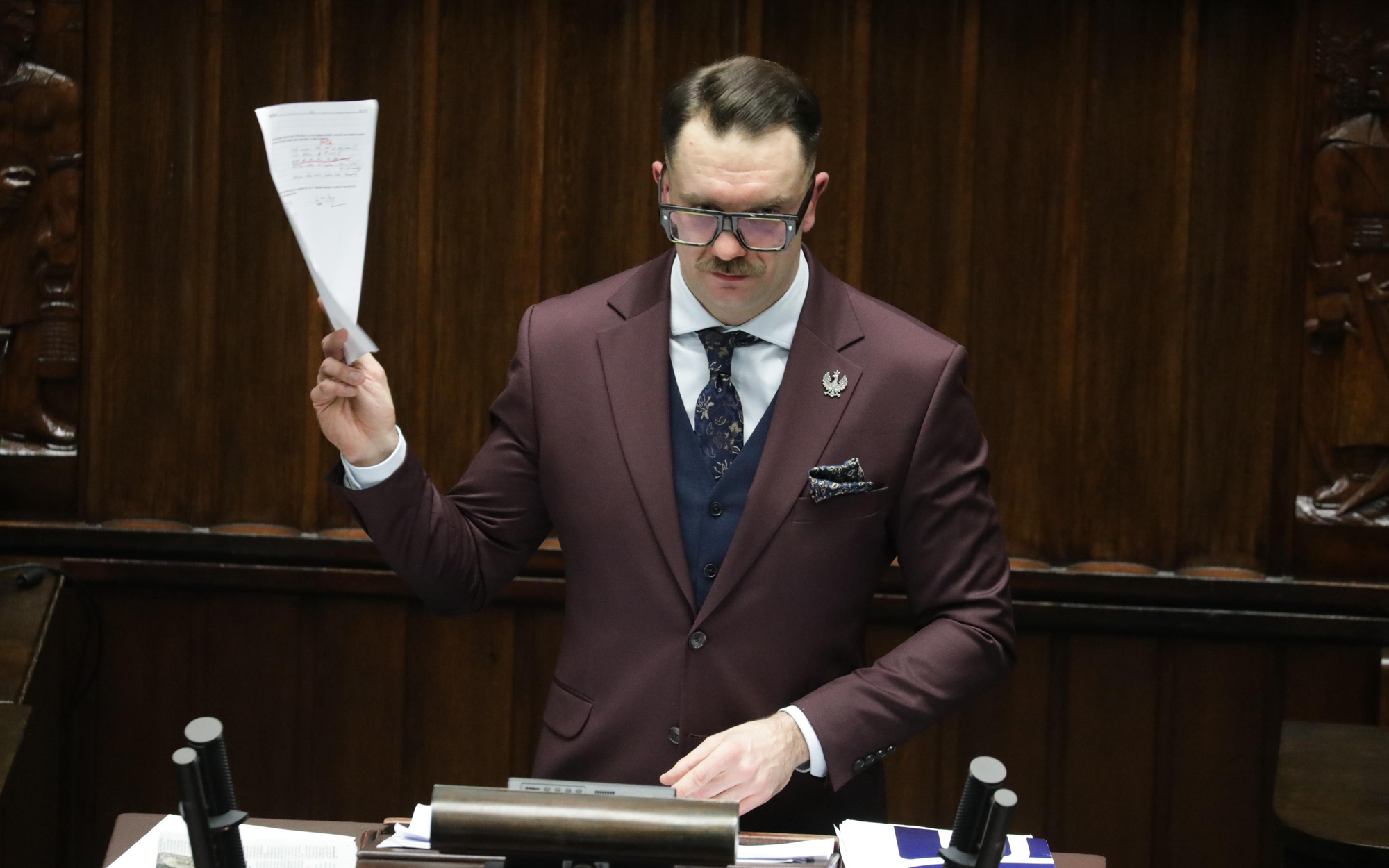 Jest akt oskarżenia przeciwko Łukaszowi Mejzie. Co prokuratura zarzuca politykowi PiS?