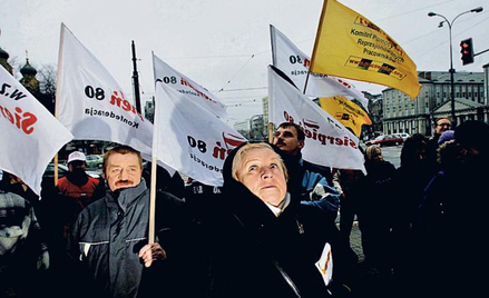 Organizacja związkowa nie musi uzasadniać swojego stanowiska dotyczącego braku zgody na wypowiedzeni