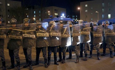 Inscenizacja zorganizowana w 27. rocznicę wprowadzenia stanu wojennego