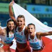 Kamila Ciba, Marlena Gola, Klaudia Adamek i Paulina Guzowska po zwycięstwie w sztafecie 4x200 m