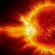 Potężna erupcja na Słońcu i wyrzucona w przestrzeń kosmiczną plazma (zdj. ilustracyjne)