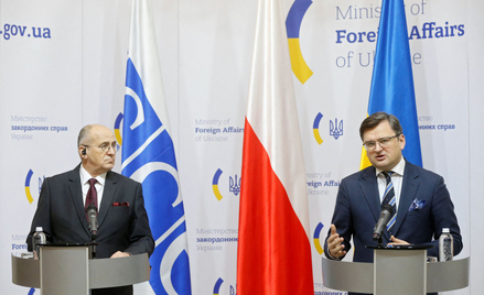 Mnistrowie spraw zagranicznych Polski i Ukrainy Zbigniew Rau i Dmytro Kuleba