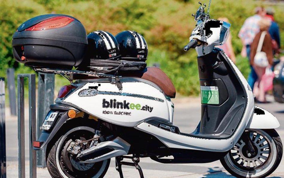 W polskich miastach na minuty można wynajmować nie tylko auta i rowery, ale również skutery