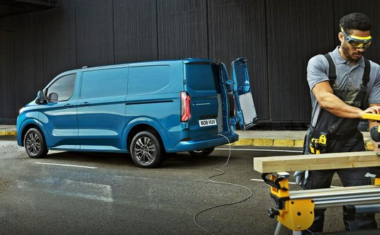 Ford E-Transit Custom