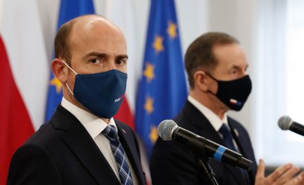 Borys Budka, przewodniczący Platformy Obywatelskiej. W tle marszałek Senatu Tomasz Grodzki z PO
