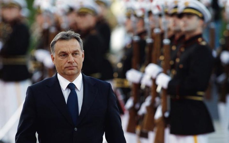 Premier Viktor Orban odniósł triumf nad funduszami emerytalnymi, ale koszt tego zwycięstwa jest duży