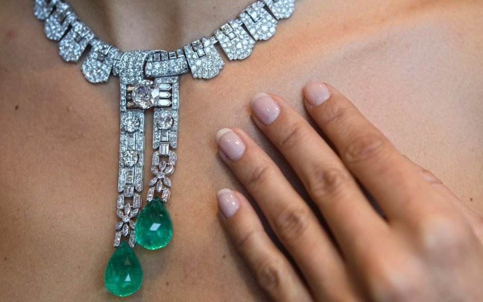 Szmaragdowa kolja Cartiera