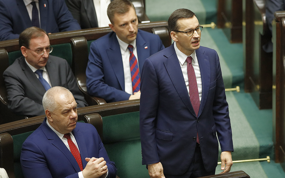 Jacek Sasin i Mateusz Morawiecki w sejmowych ławach