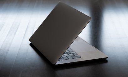 Nawet 7 mln Polaków to piraci. Dlaczego korzystamy z nielegalnych treści?