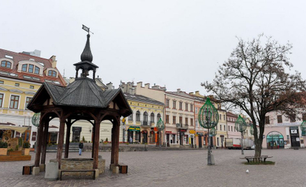 Rzeszów: 40-letni mężczyzna podpalił się przed sądem