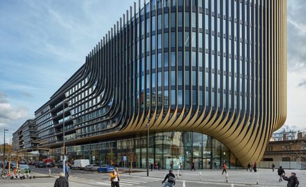 Biurowiec stanął w pobliżu praskiego dworca Masakryka.