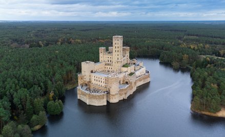 Budowa zamku w Stobnicy rozpoczęła się w 2015 r.