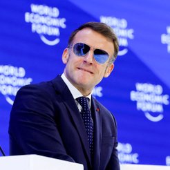 Macron w Davos: Chciałbym zniesienia ceł między UE i USA