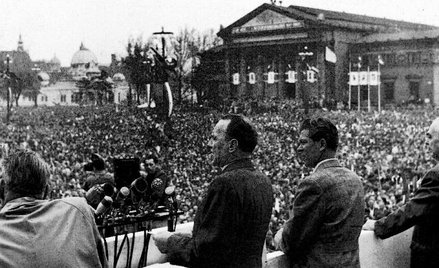 Opór był złamany. Węgrzy chcieli tylko spokoju. 1 maja 1957 roku w czasie pochodu w Budapeszcie prze