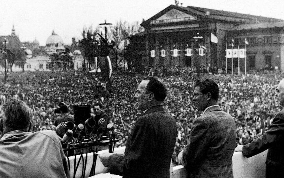 Opór był złamany. Węgrzy chcieli tylko spokoju. 1 maja 1957 roku w czasie pochodu w Budapeszcie prze