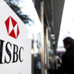 HSBC pozbywa się kart