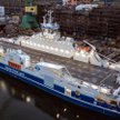 ?Jeden z dwóch promów elektrycznych przy nabrzeżu stoczni Remontowa Shipbuilding SA zbudowanych w 20