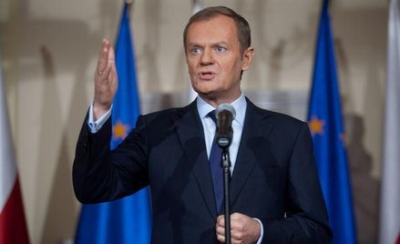 Premier Donlad Tusk w czasie wystąpienia z 30 grudnia 2010 r., gdy zapowiedział obniżenie składki do