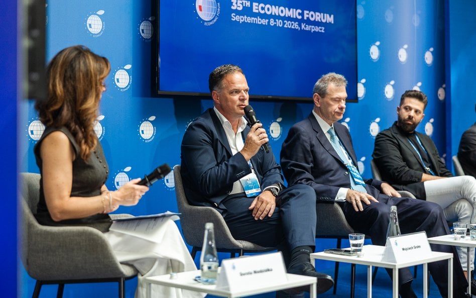 Wśród zjawisk, które mogą być zarówno wyzwaniem, jak i szansą, paneliści wskazywali deglobalizację, 