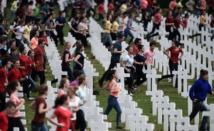 "Jogging między grobami" w rocznicę bitwy pod Verdun