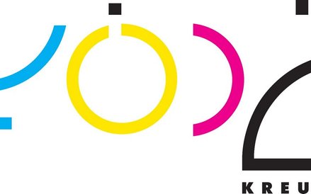 W Łodzi koncepcję oparto na liternictwie stworzonym przez Władysława Strzemińskiego.