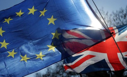 Funt boi się Brexitu