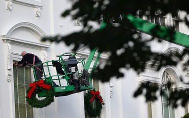 Biały Dom planuje przyjęcie świąteczne. Co innego radzą Amerykanom