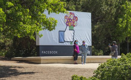 Facebook prześwietlony. Dyskryminacja przy naborze pracowników?