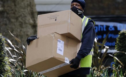 Eksperci radzą, by na 72 godziny odstawić odebrane przesyłki