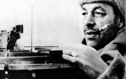 Kmdr por. Eugeniusz Pławski, pierwszy dowódca ORP „Piorun”