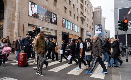 Popularne marki odzieżowe były nieodłącznym elementem pejzażu dużych miast w Europie.