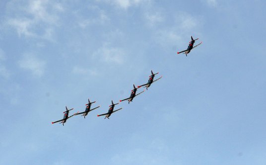 Samoloty PZL-130 Orlik nad Warszawą