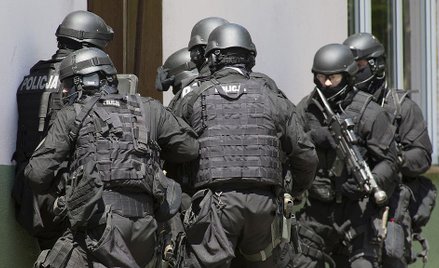 Poznań: Akcja antyterrorystów zakończona po 17 godzinach