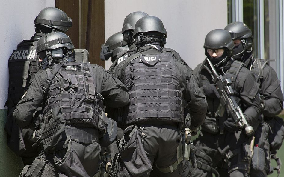 Poznań: Akcja antyterrorystów zakończona po 17 godzinach