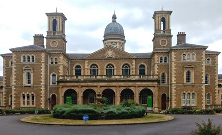 Luksusowy apartament w dawnym "psychiatryku" na sprzedaż