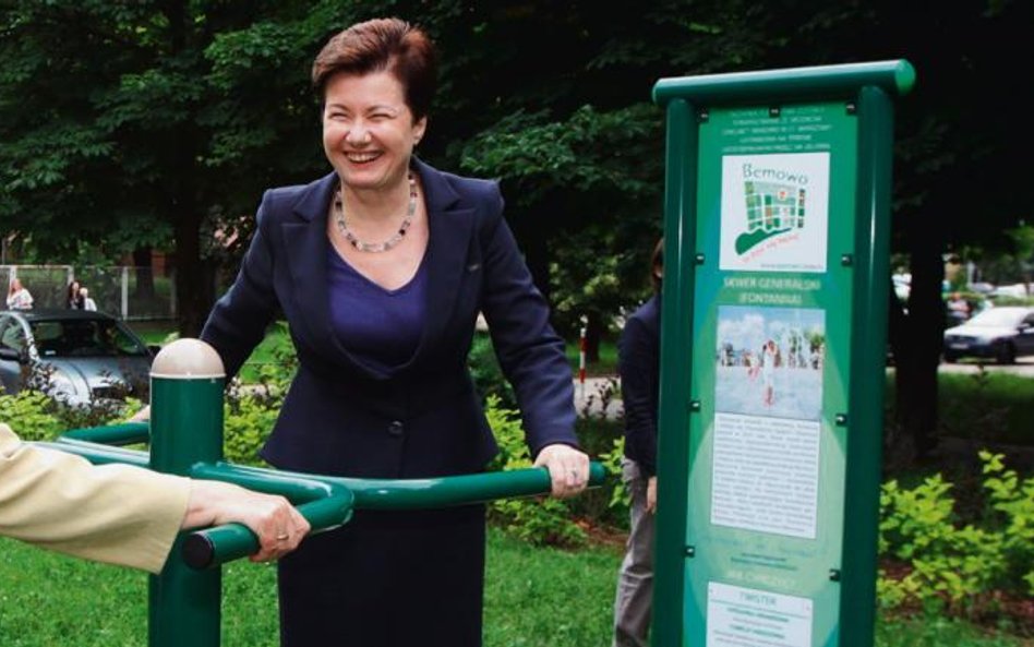 Prezydent Warszawy Hanna Gronkiewicz-Waltz pokochała ostatnio miejskie siłownie