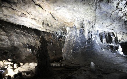 Jaskinie w Han-sur-Lesse w Belgii