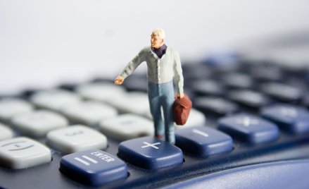 Sąd: komornik po 65. roku życia może pracować