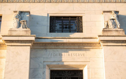 The New York Times: Fed wydłuża ograniczenia dla banków
