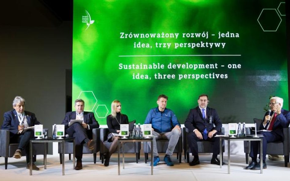 ?Paneliści byli zgodni, że to coraz większa prośrodowiskowa świadomość konsumentów napędza zmiany na