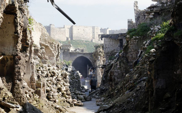 Zniszczenia w starej dzielnicy Aleppo